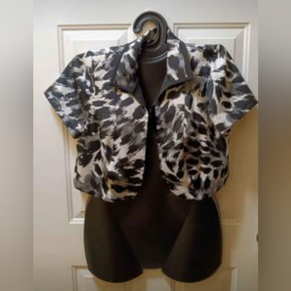 Studio I size 14W open crop blazer - Picture 10 of 12